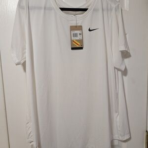 Nike White Short Sleeve Tee Classic Design